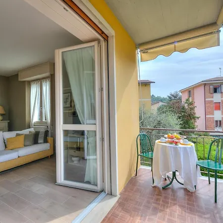 Elena Apart-balcony & Parking Private - Happy *